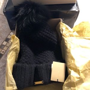 Burberry tossel hat
